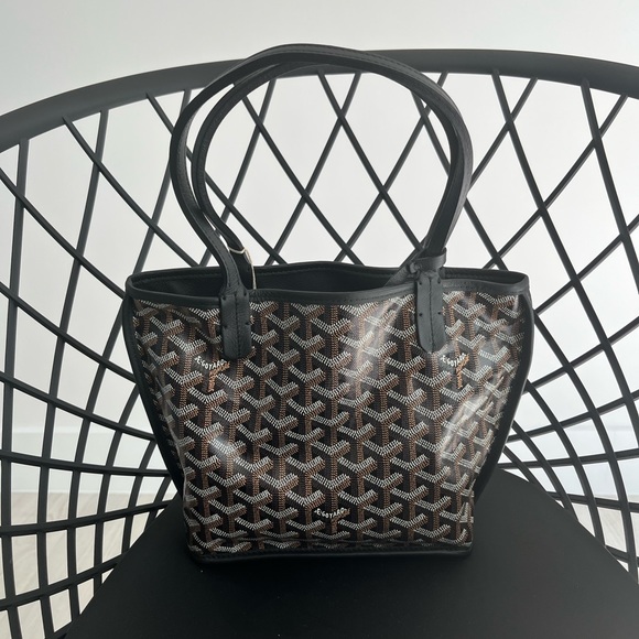 Goyard Handbags - Goyard Black Reversible Mini Anjou
